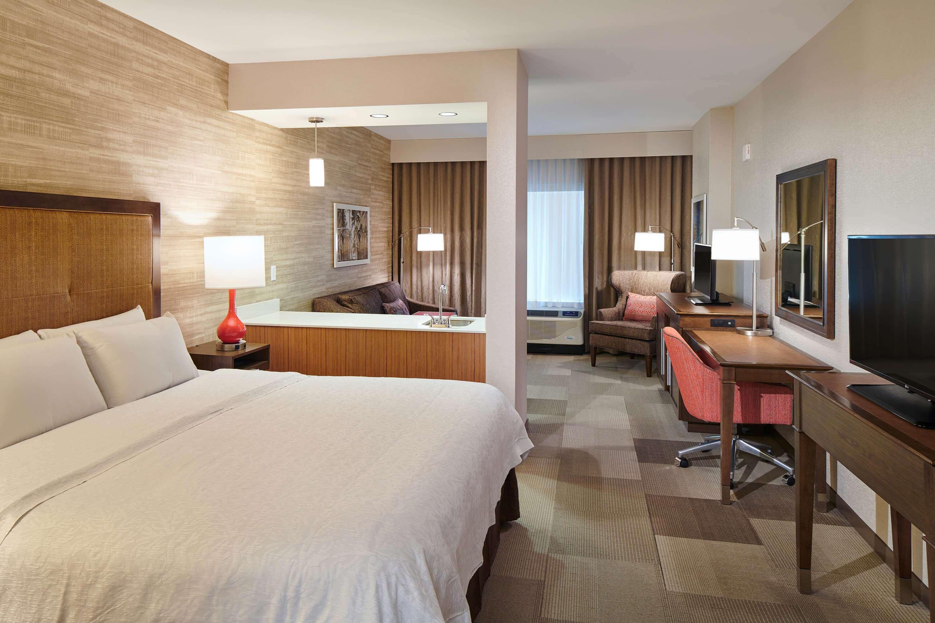 Hampton Inn & Suites Oahu Kapolei - Free Parking - No Resort Fee Exterior photo