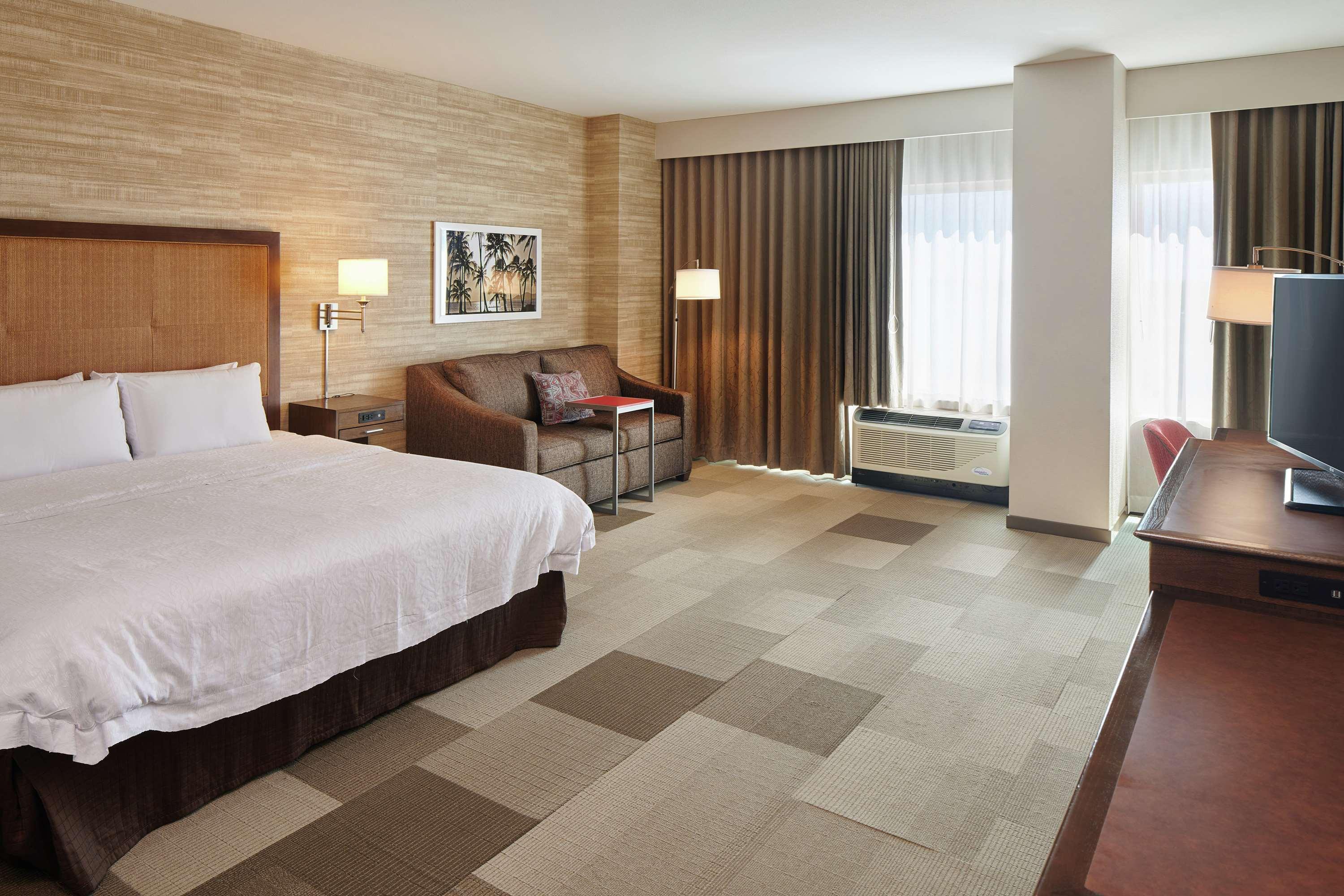 Hampton Inn & Suites Oahu Kapolei - Free Parking - No Resort Fee Exterior photo