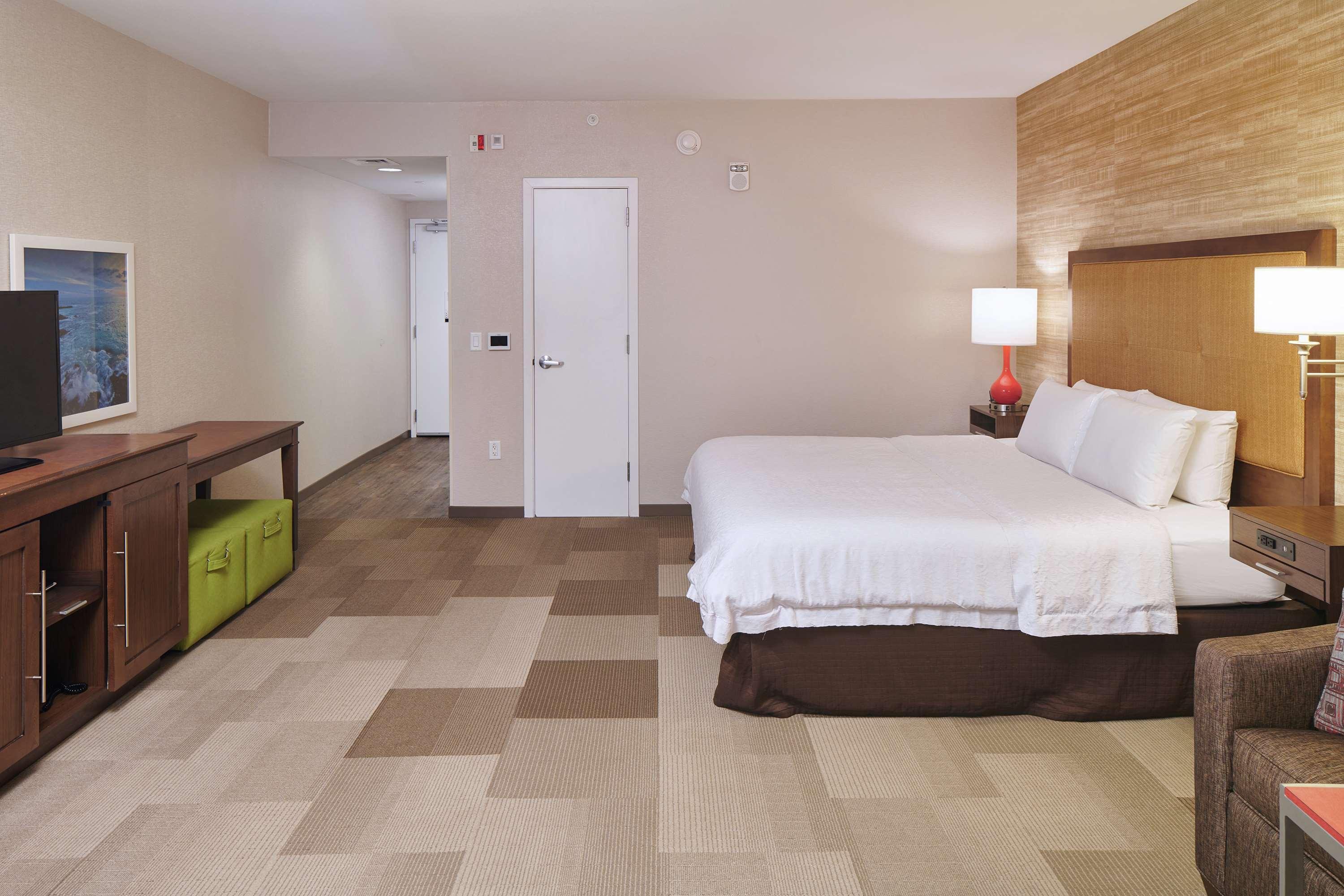 Hampton Inn & Suites Oahu Kapolei - Free Parking - No Resort Fee Exterior photo