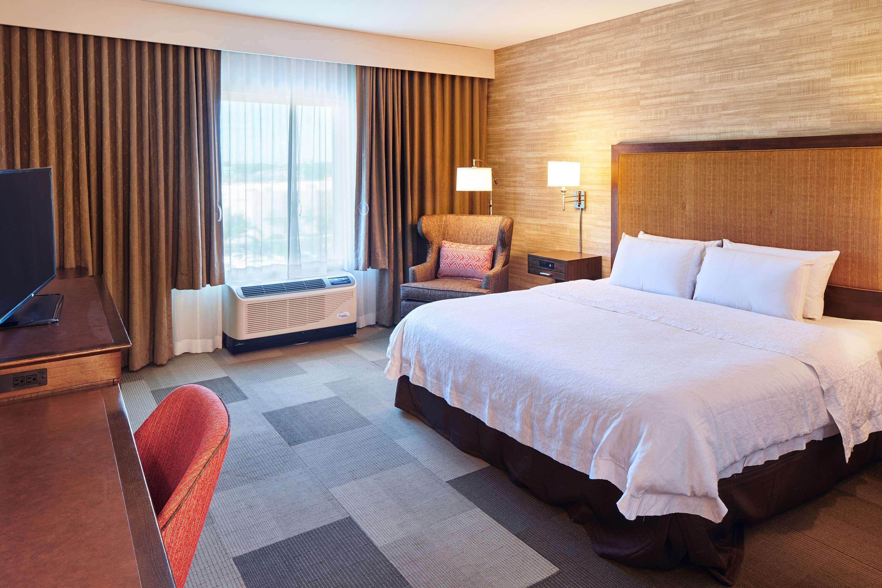 Hampton Inn & Suites Oahu Kapolei - Free Parking - No Resort Fee Exterior photo