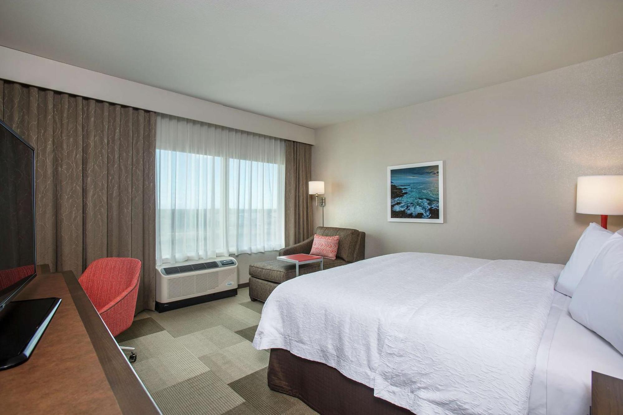 Hampton Inn & Suites Oahu Kapolei - Free Parking - No Resort Fee Exterior photo