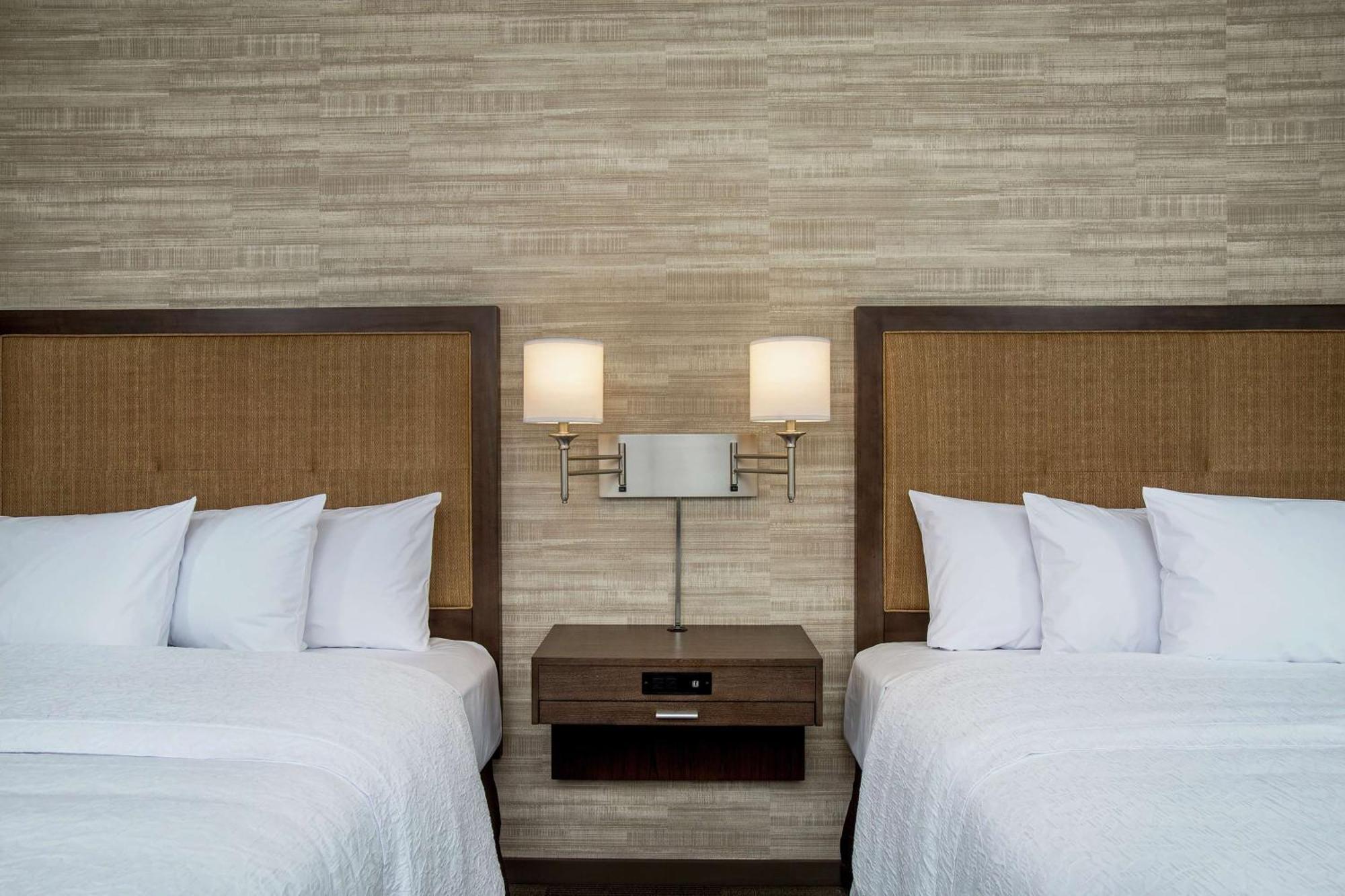 Hampton Inn & Suites Oahu Kapolei - Free Parking - No Resort Fee Exterior photo