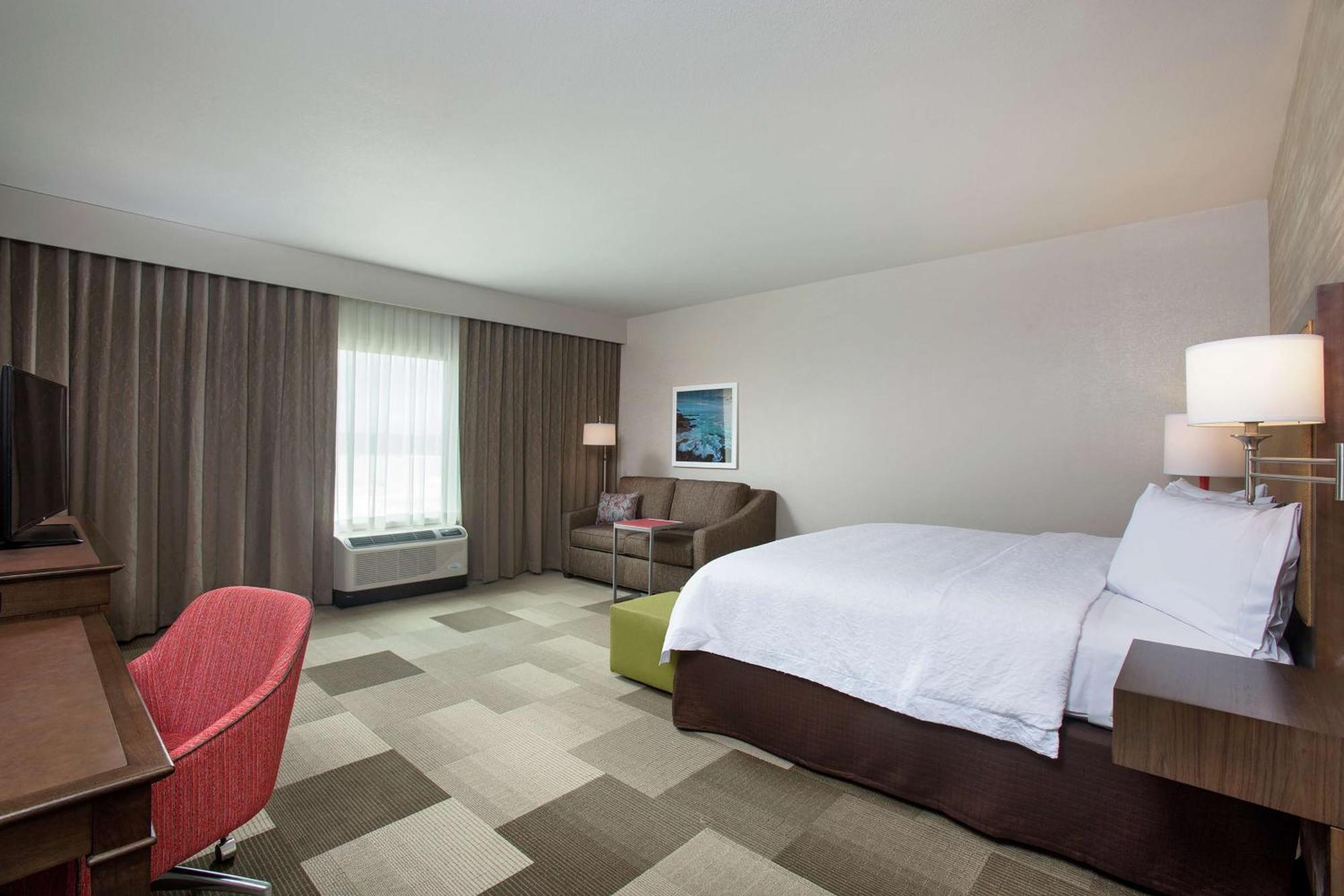Hampton Inn & Suites Oahu Kapolei - Free Parking - No Resort Fee Exterior photo