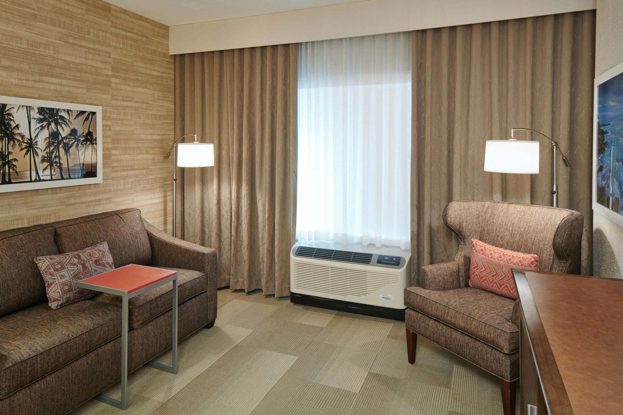 Hampton Inn & Suites Oahu Kapolei - Free Parking - No Resort Fee Exterior photo