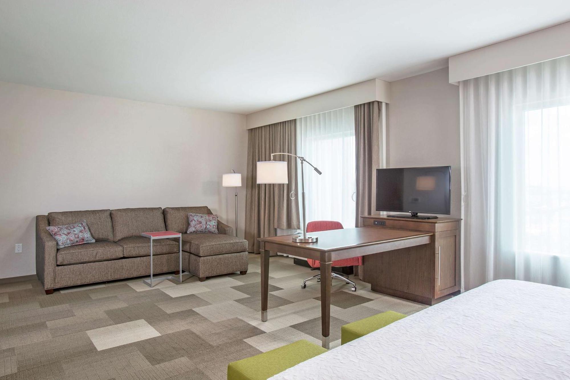 Hampton Inn & Suites Oahu Kapolei - Free Parking - No Resort Fee Exterior photo