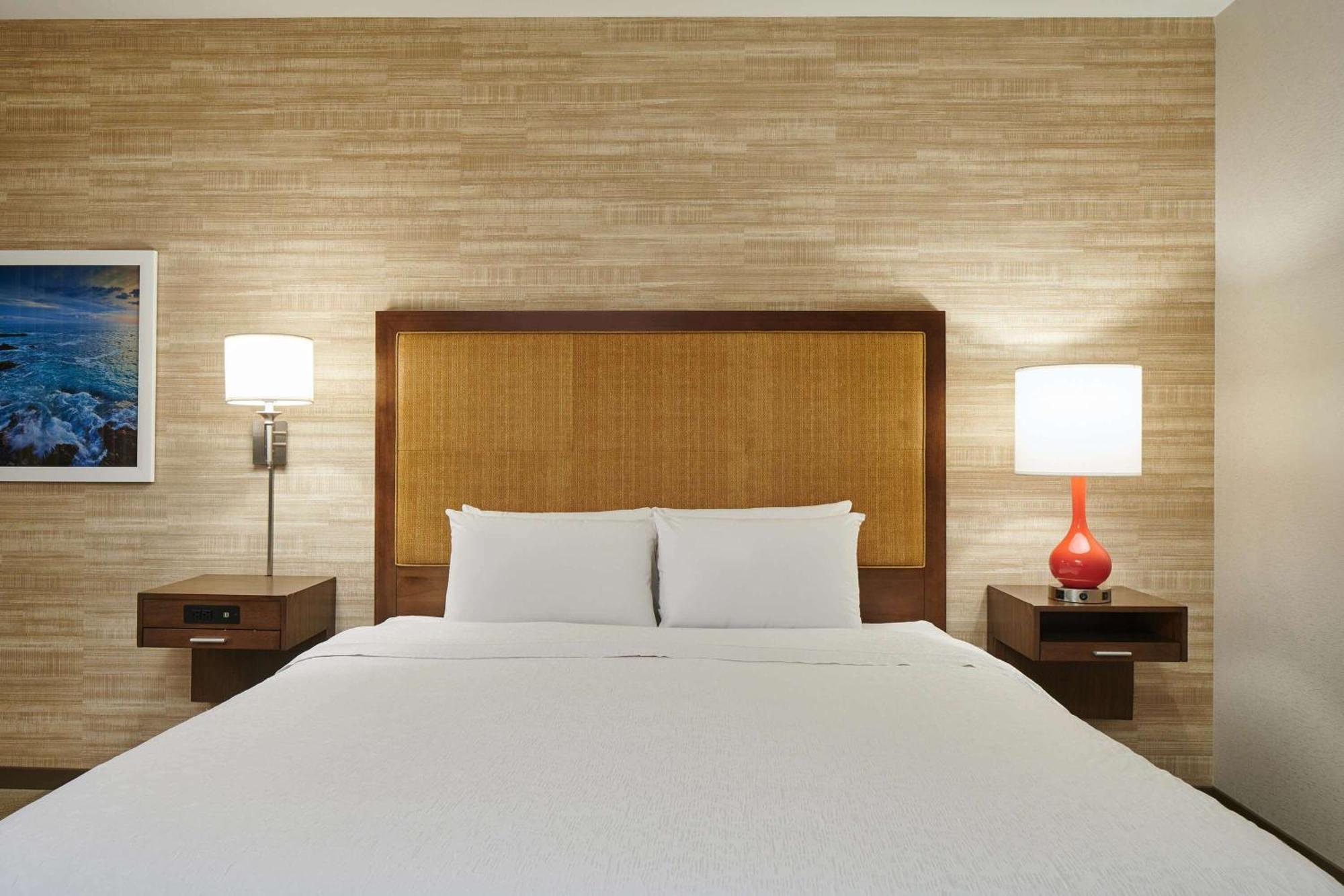 Hampton Inn & Suites Oahu Kapolei - Free Parking - No Resort Fee Exterior photo