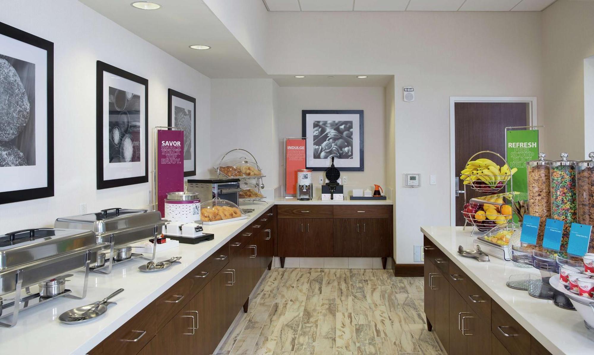Hampton Inn & Suites Oahu Kapolei - Free Parking - No Resort Fee Exterior photo